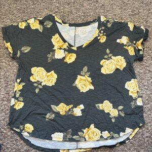 Maurices Charcoal and Yellow Rose Print Tee